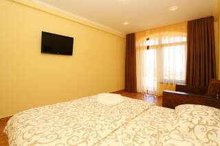 Гостиница Карамель Коктебель Двухместный номер с 1 кроватью и балконом, вид на море-3